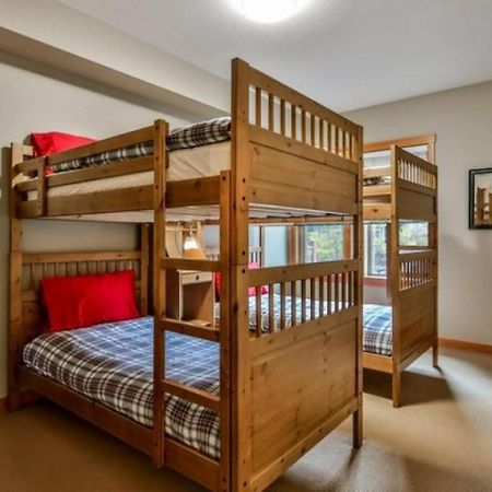 Suites With Pool & Hot Tubs Managed By Little Sister Getaways Canmore Exterior foto