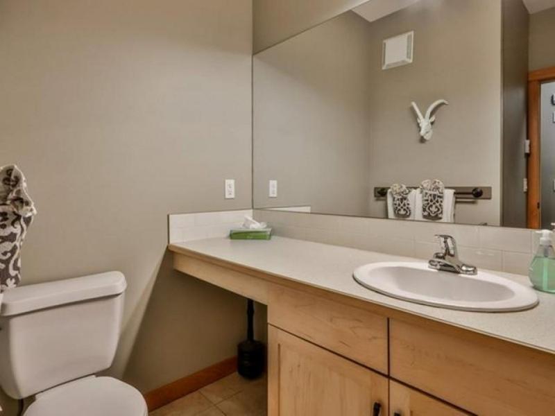 Suites With Pool & Hot Tubs Managed By Little Sister Getaways Canmore Exterior foto